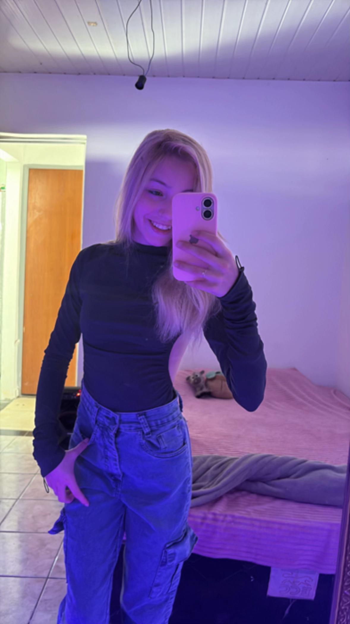 @Larinha 🐣