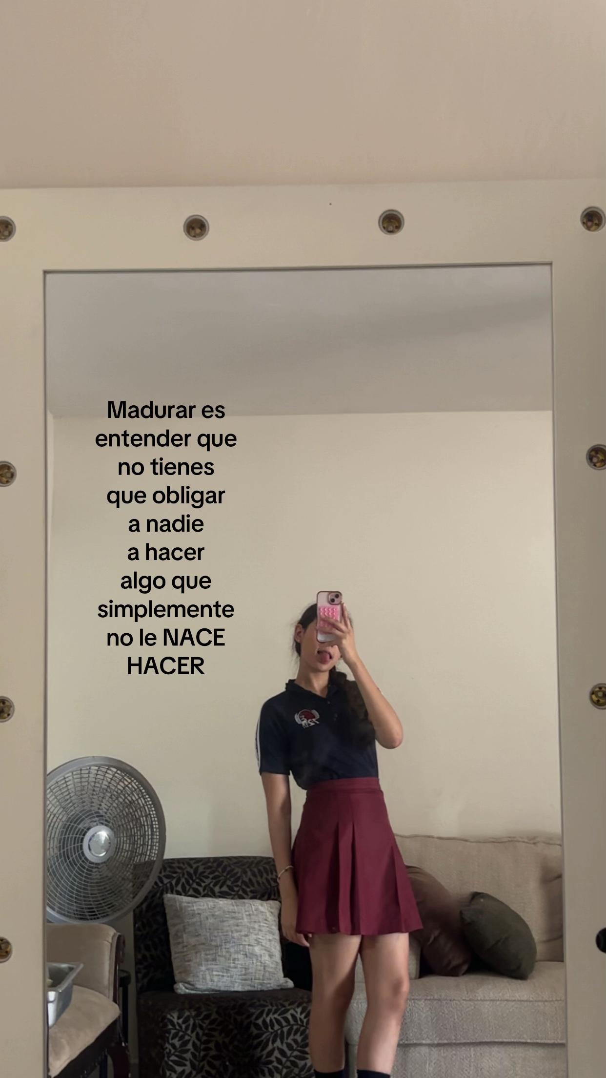 @✌🏻🙂&zwj;&harr;️