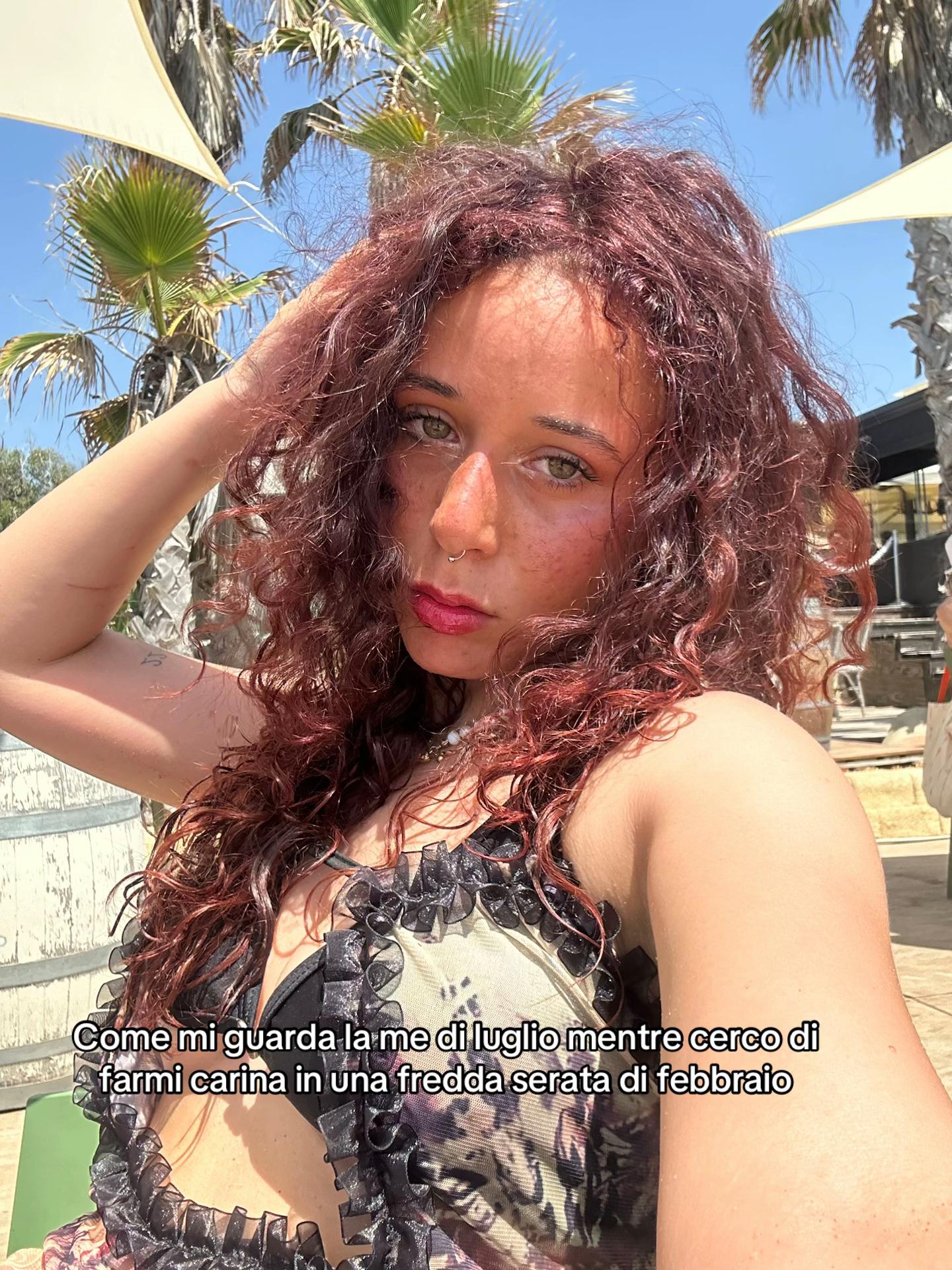 @Red&hearts;️💋🍷👹🍓🍒