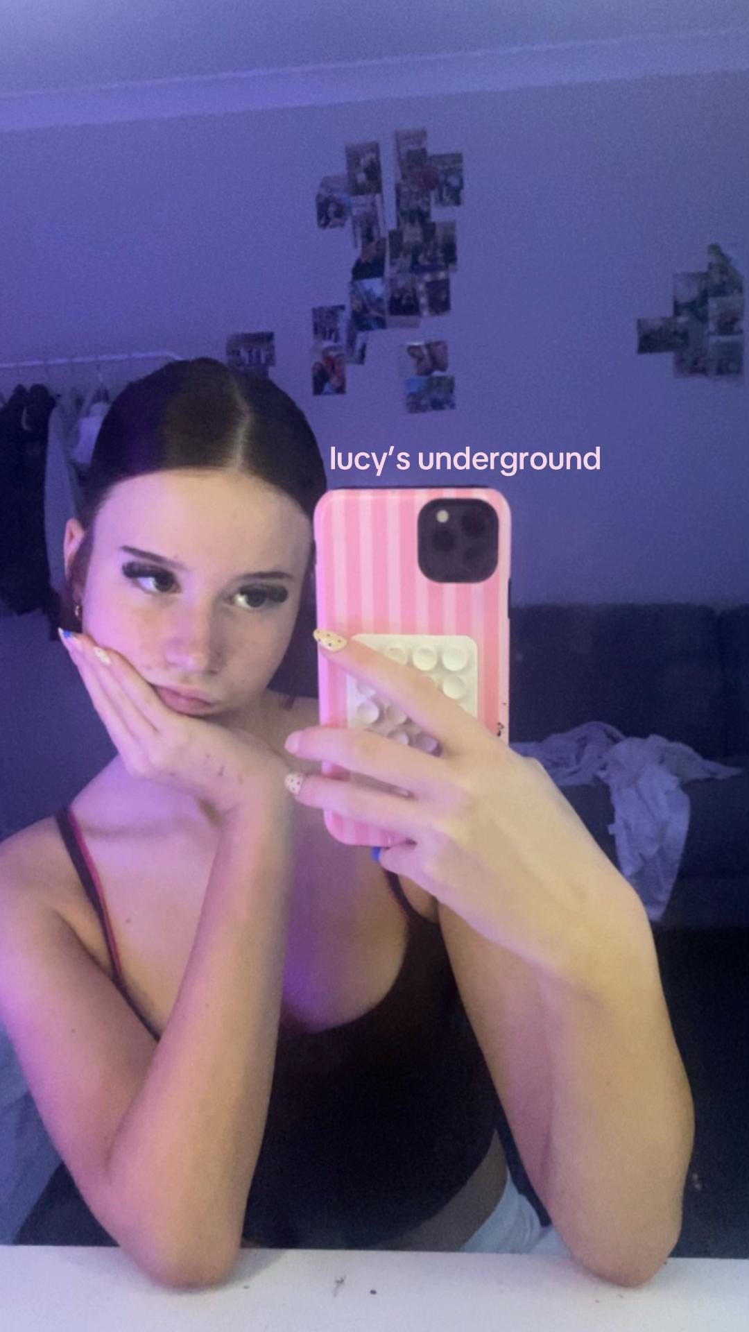 @🧘🏼&zwj;♀️