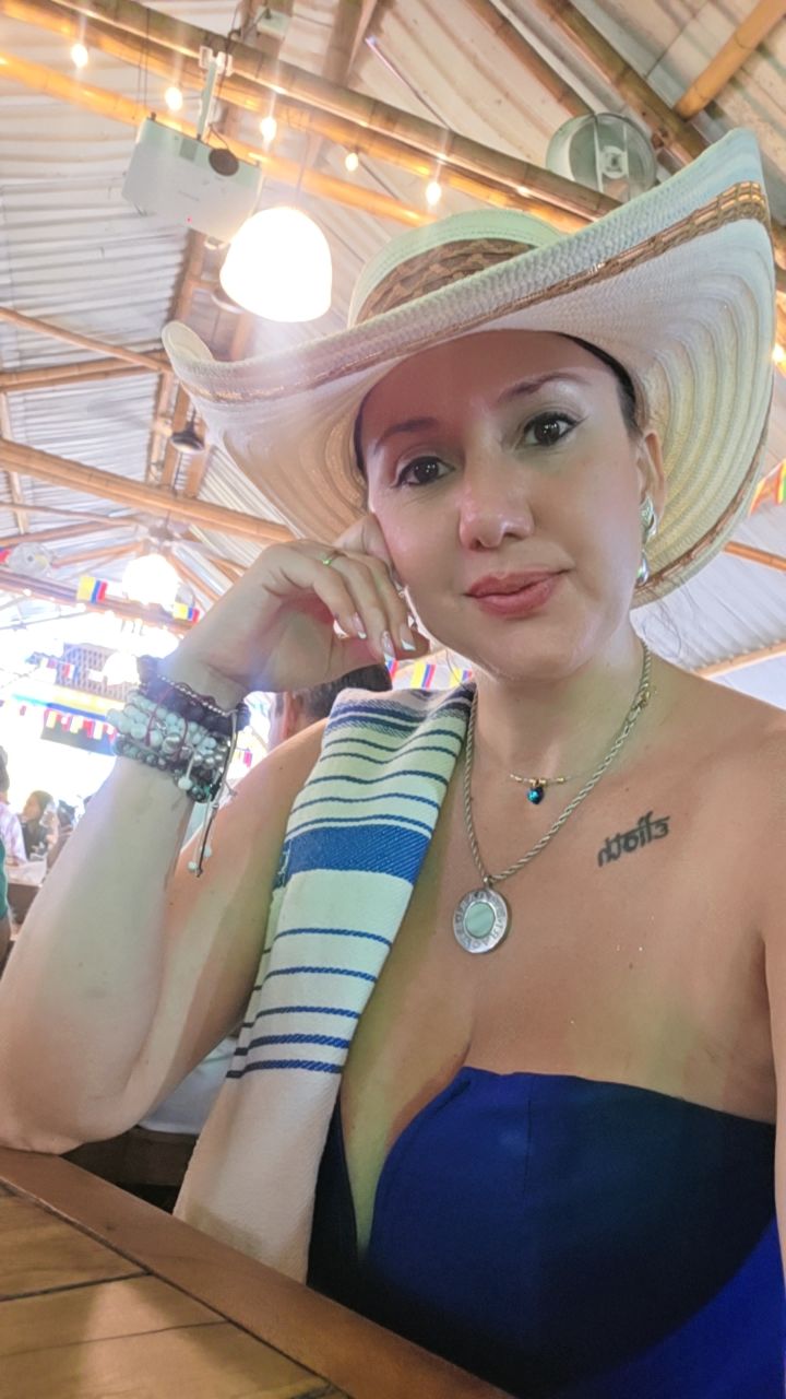 @Viviana Rincon R