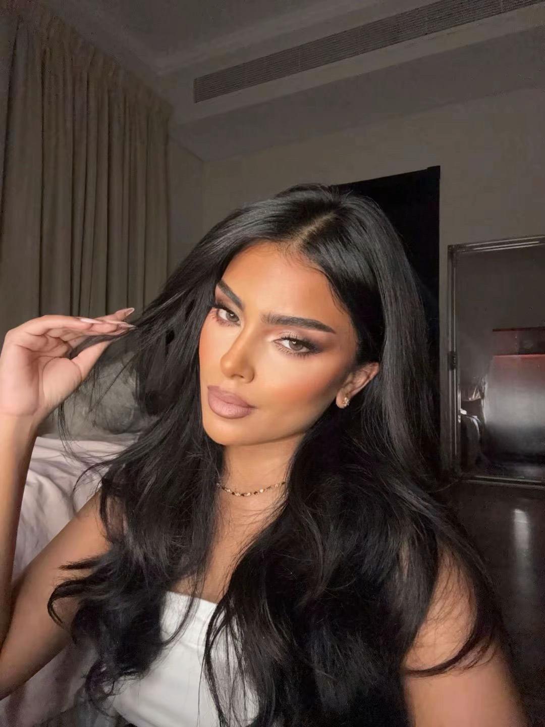@bella