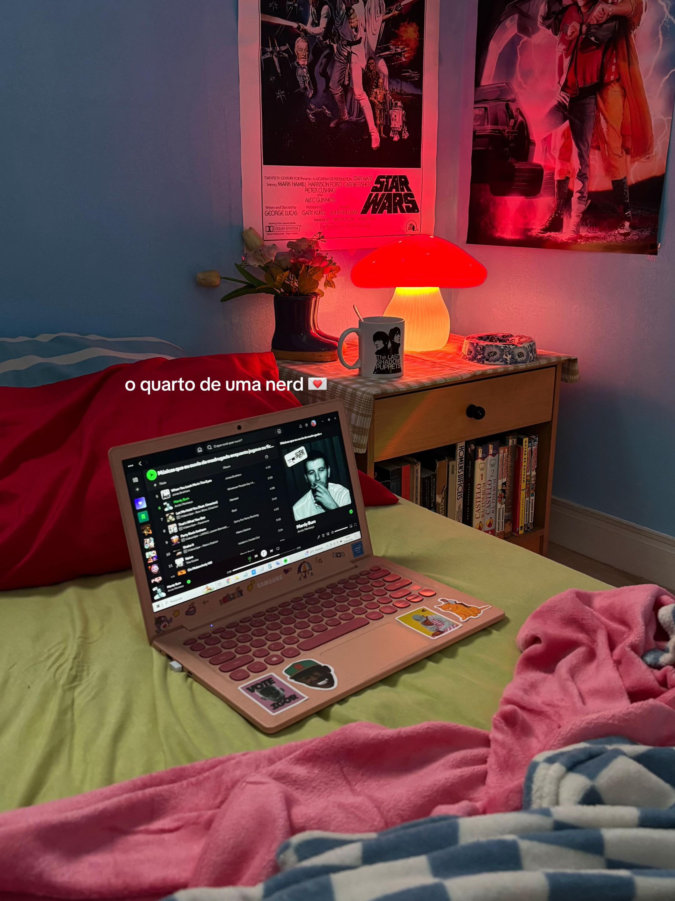 @Tha&iacute;s 💌