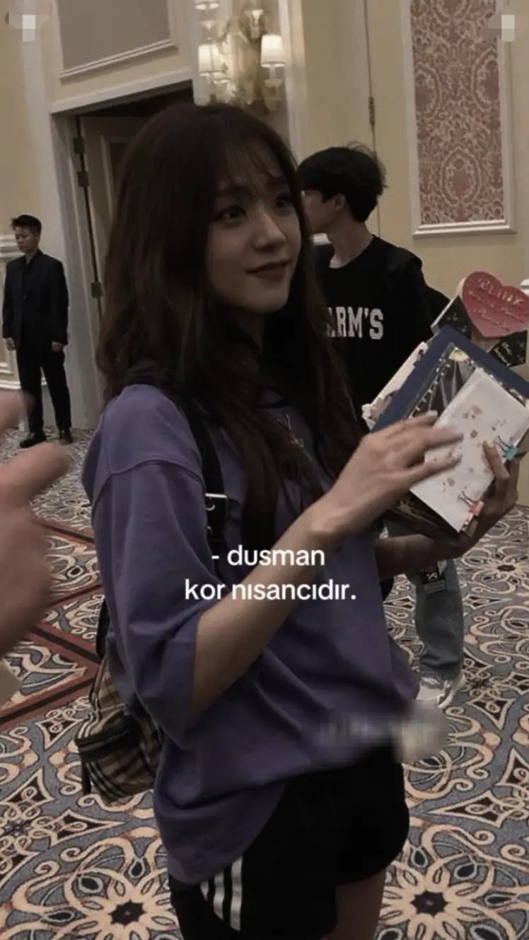 @mıra,,