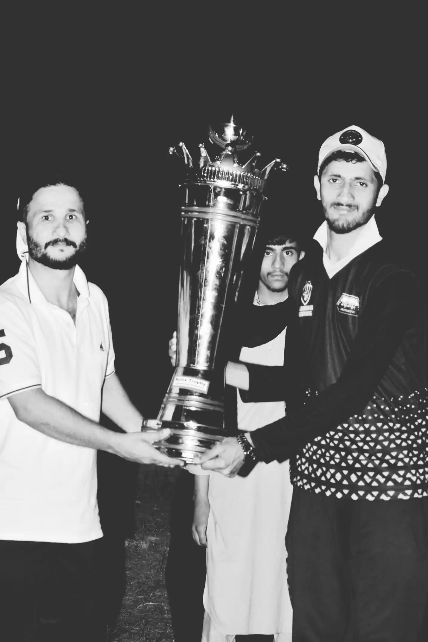 @Ma ho yar 💫
