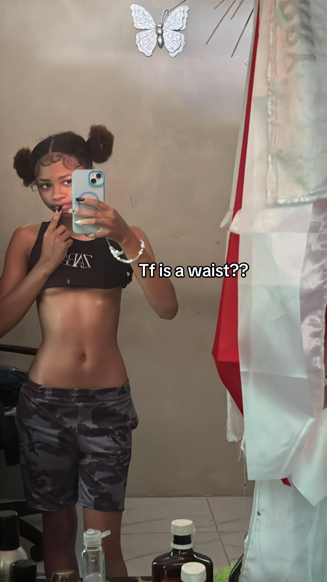 @𝓩𝖔𝖒𝖇𝖎𝖊🧟♀️