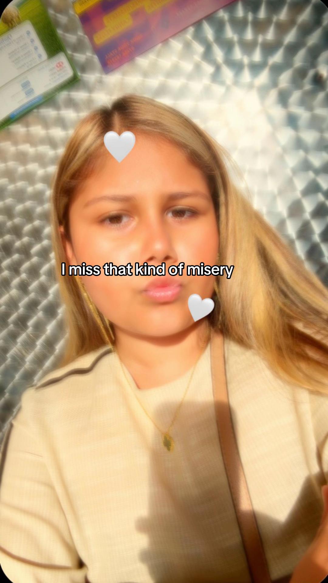 @&hearts;︎𝓐𝓶𝓮𝓵𝓲𝓪&hearts;︎