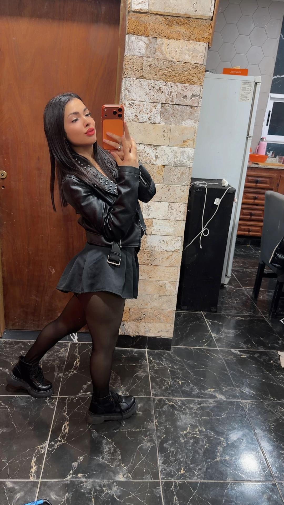 @Micaela
