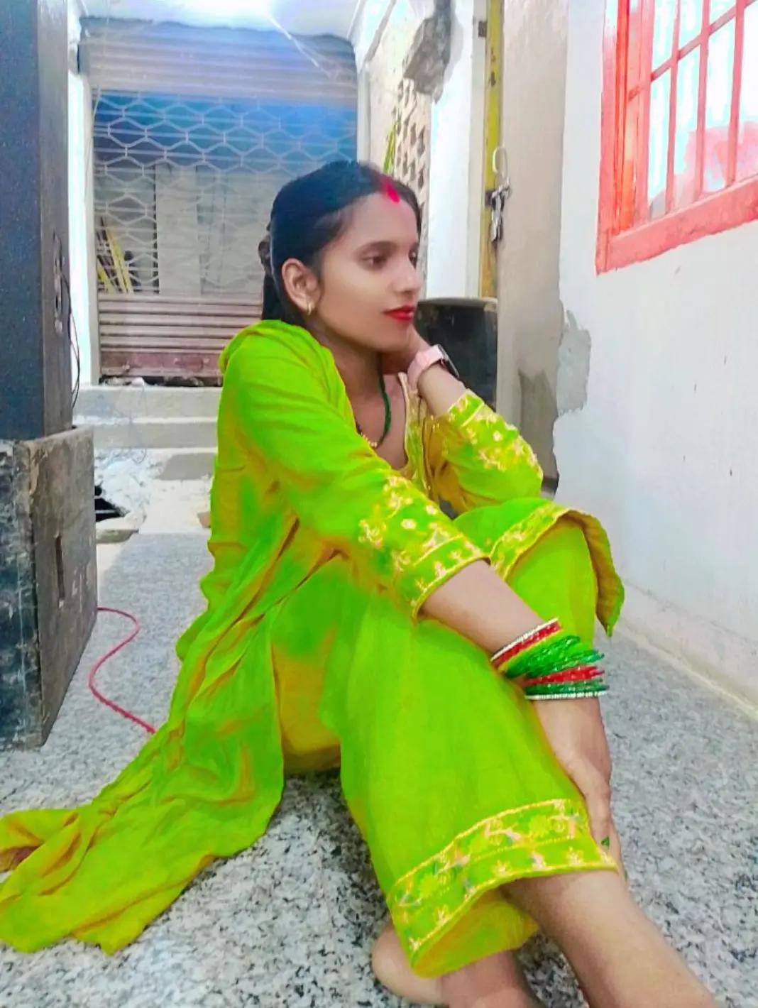 @Queen Nishu❣️❣️