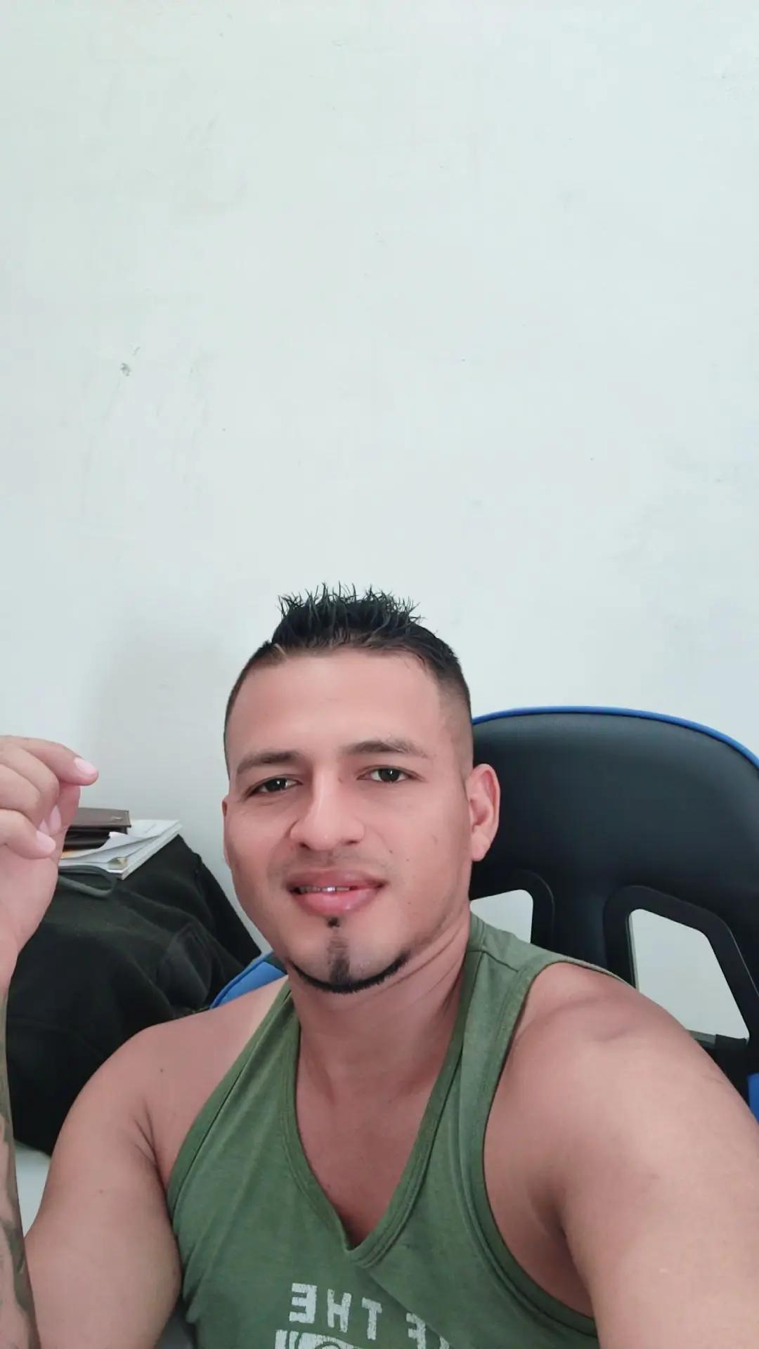 @Israel García Brione