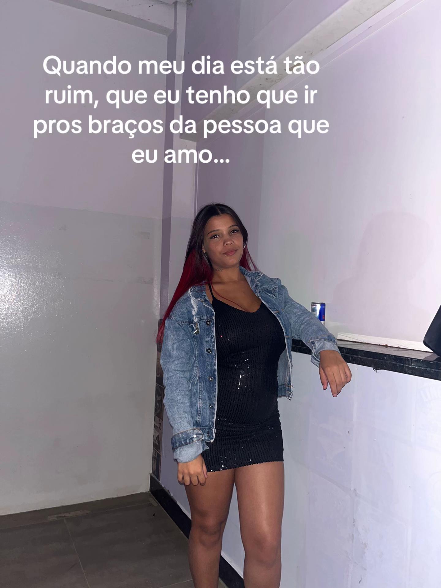 @_tatamesquita 💋