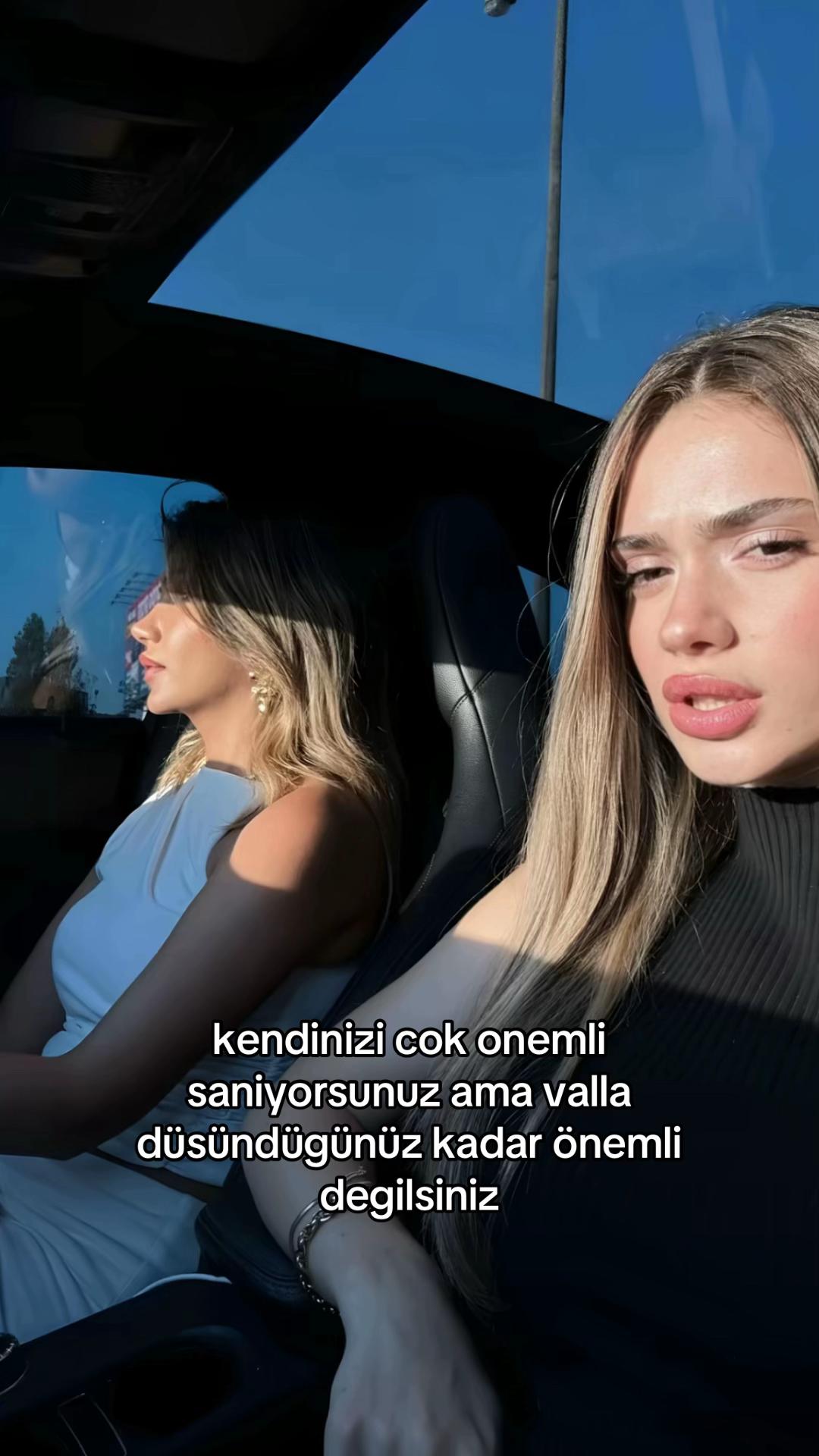 @𝒶𝓁𝓎𝒶