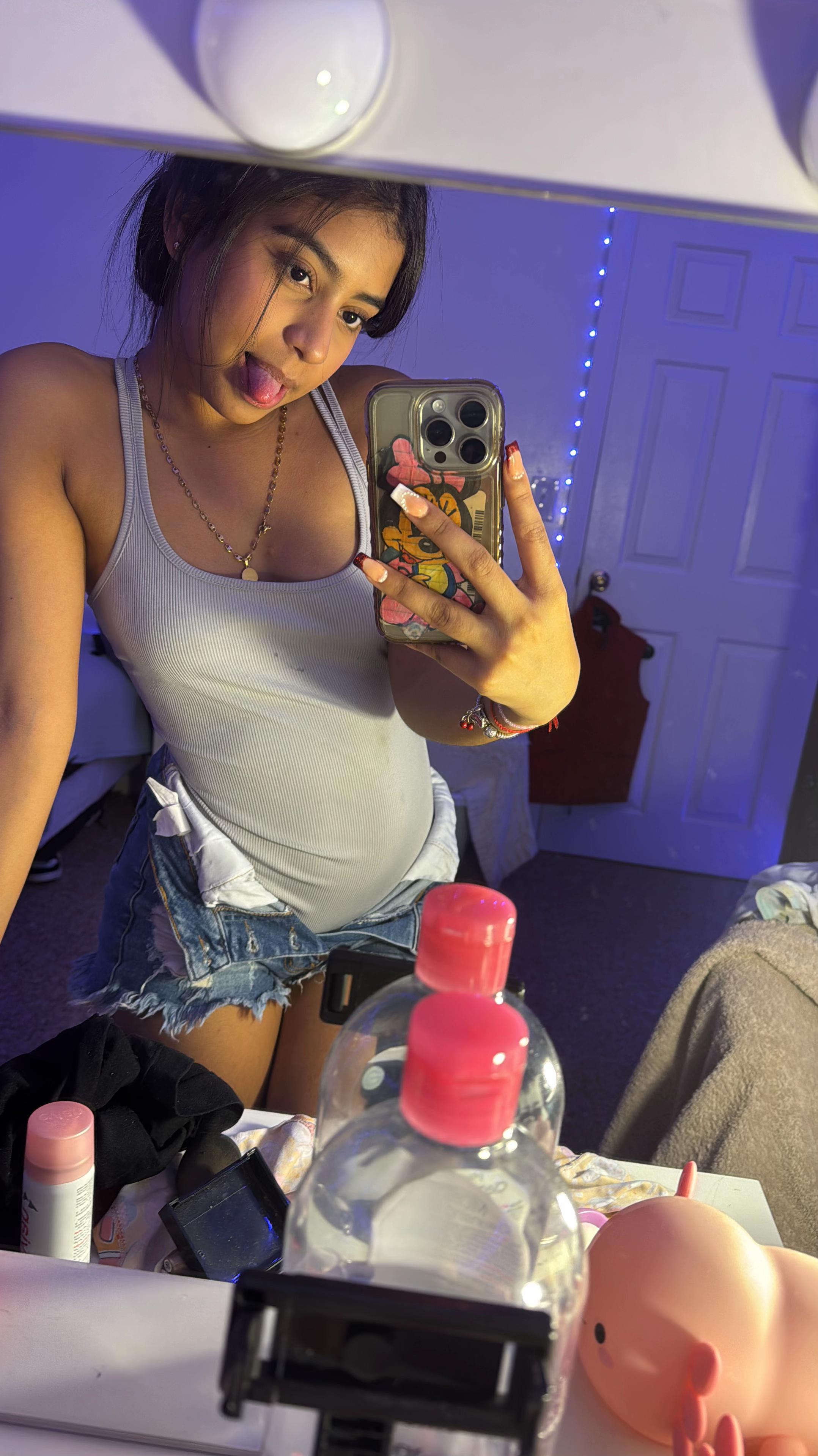 @VALERIA🦦