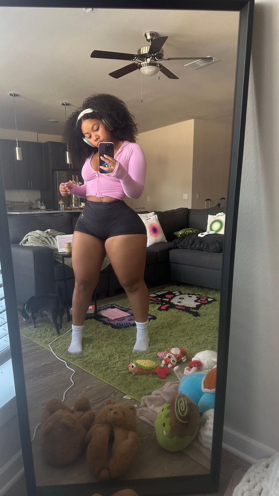 @aakeylamarie