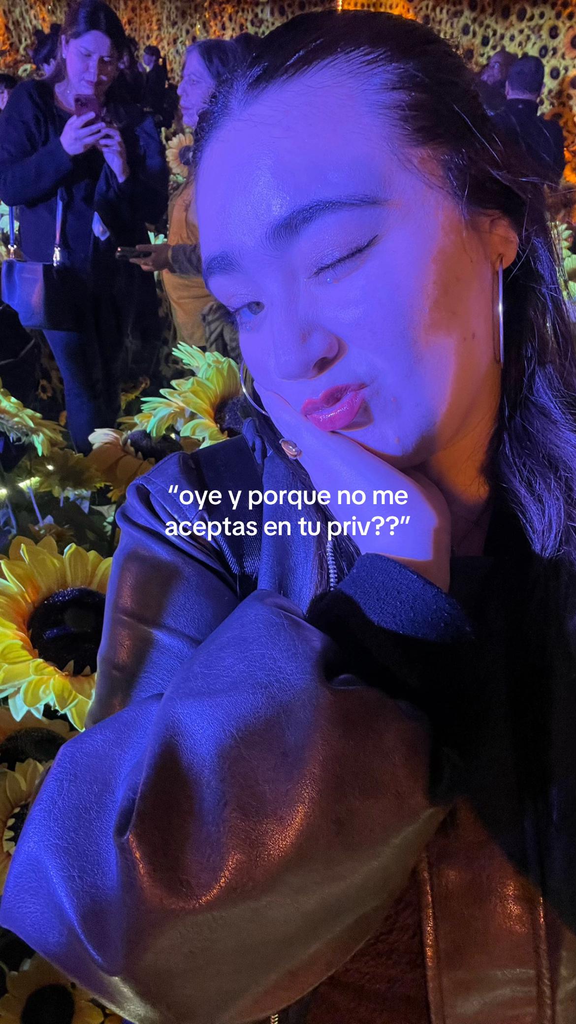 @εϊз⸆⸉