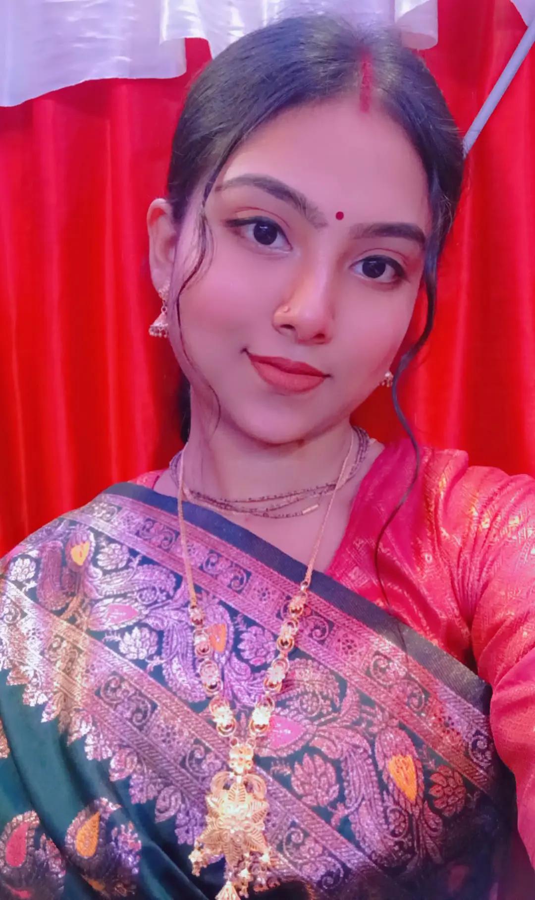 @✨Ratri Roy🌼