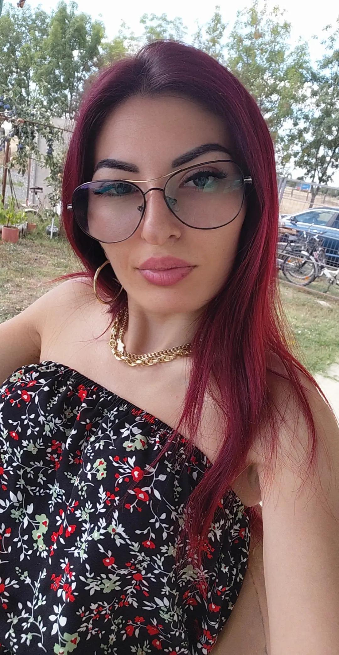 @👑Gyulia,cosmy