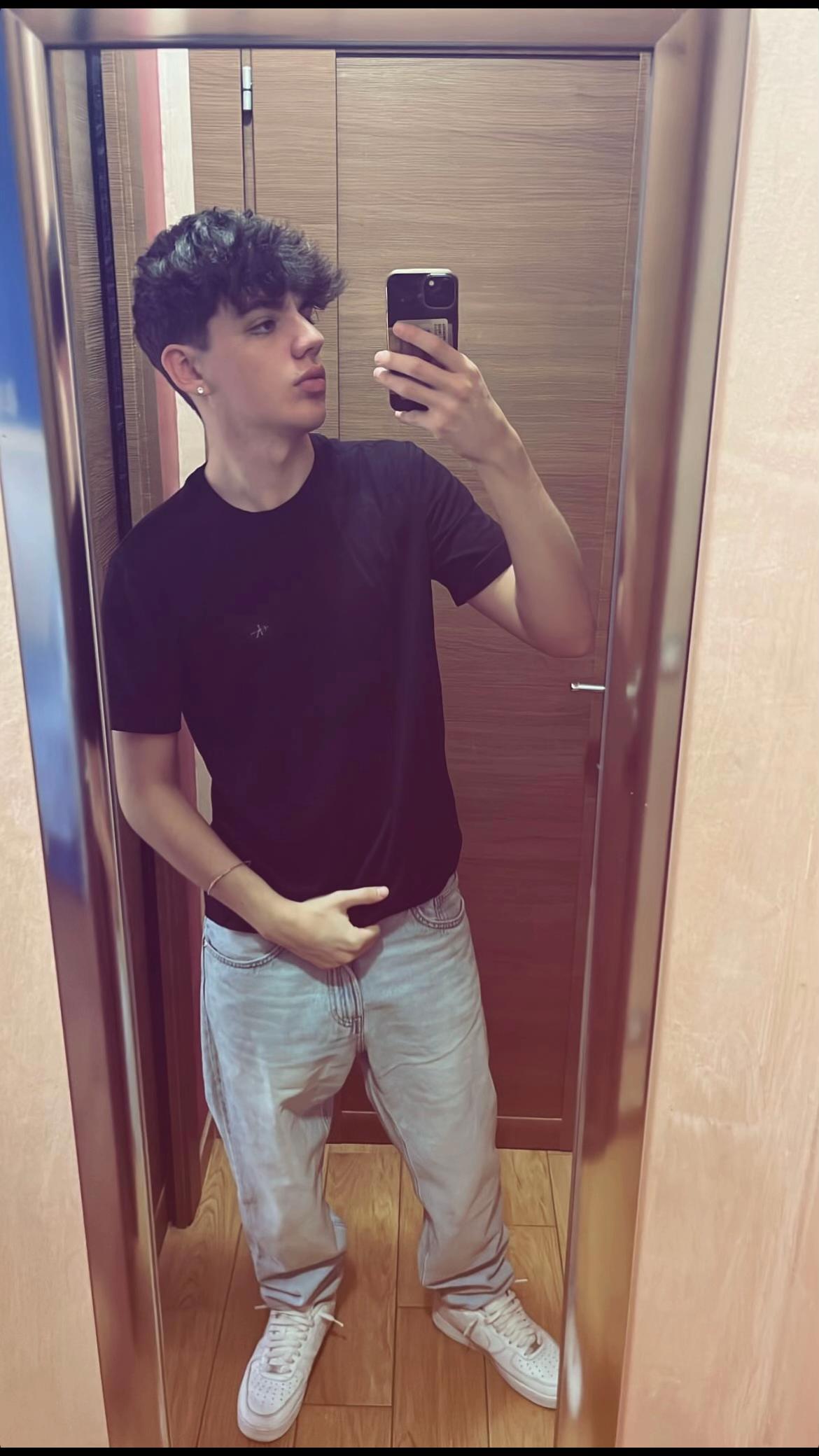 @danielll