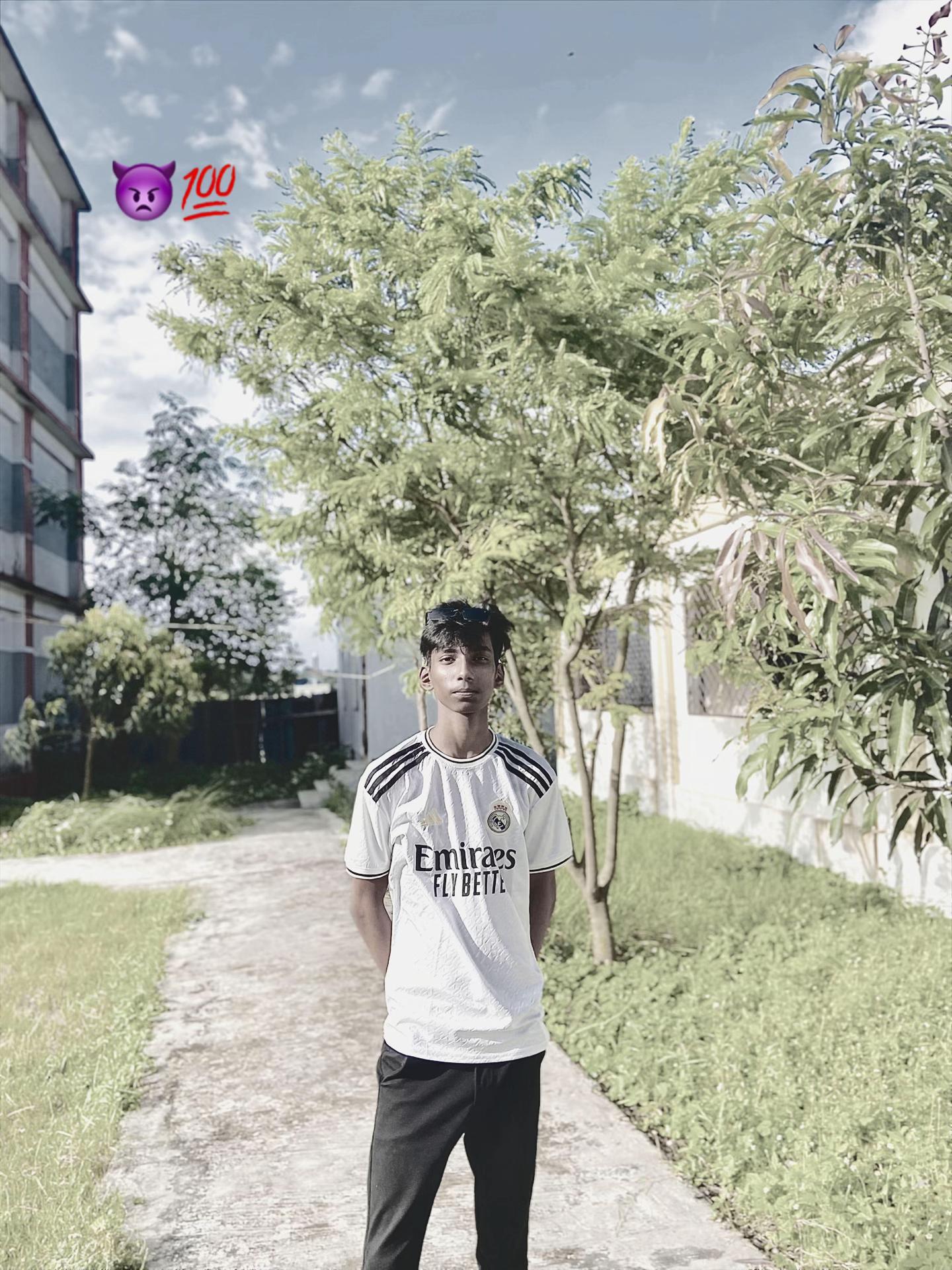 @YOUR NAHIM💫🥂🧊