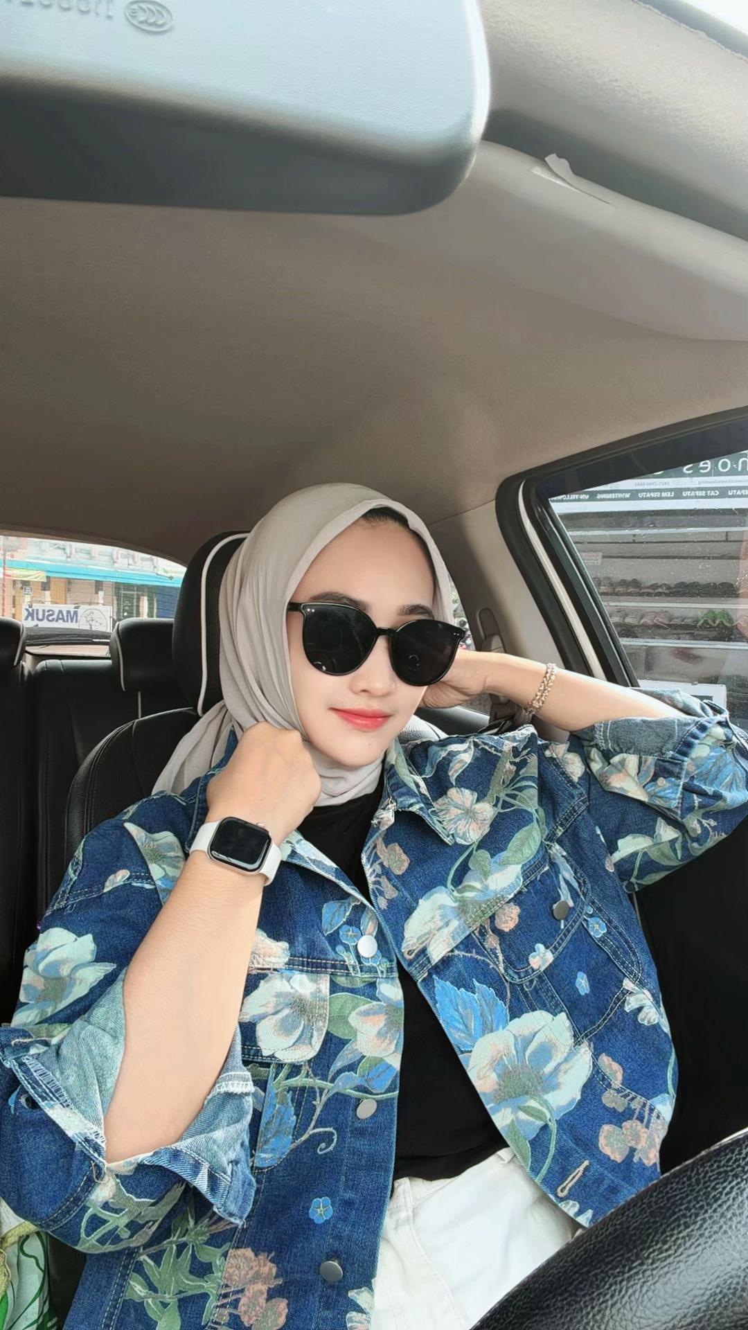 @KacaMataHitam
