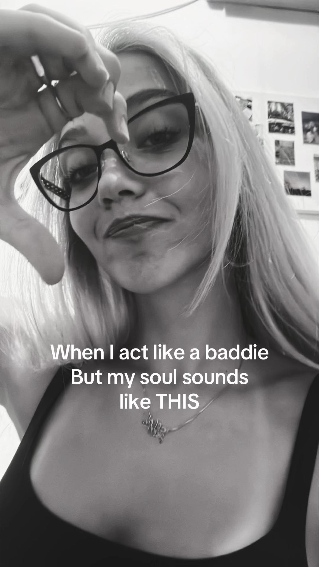 @Ella.