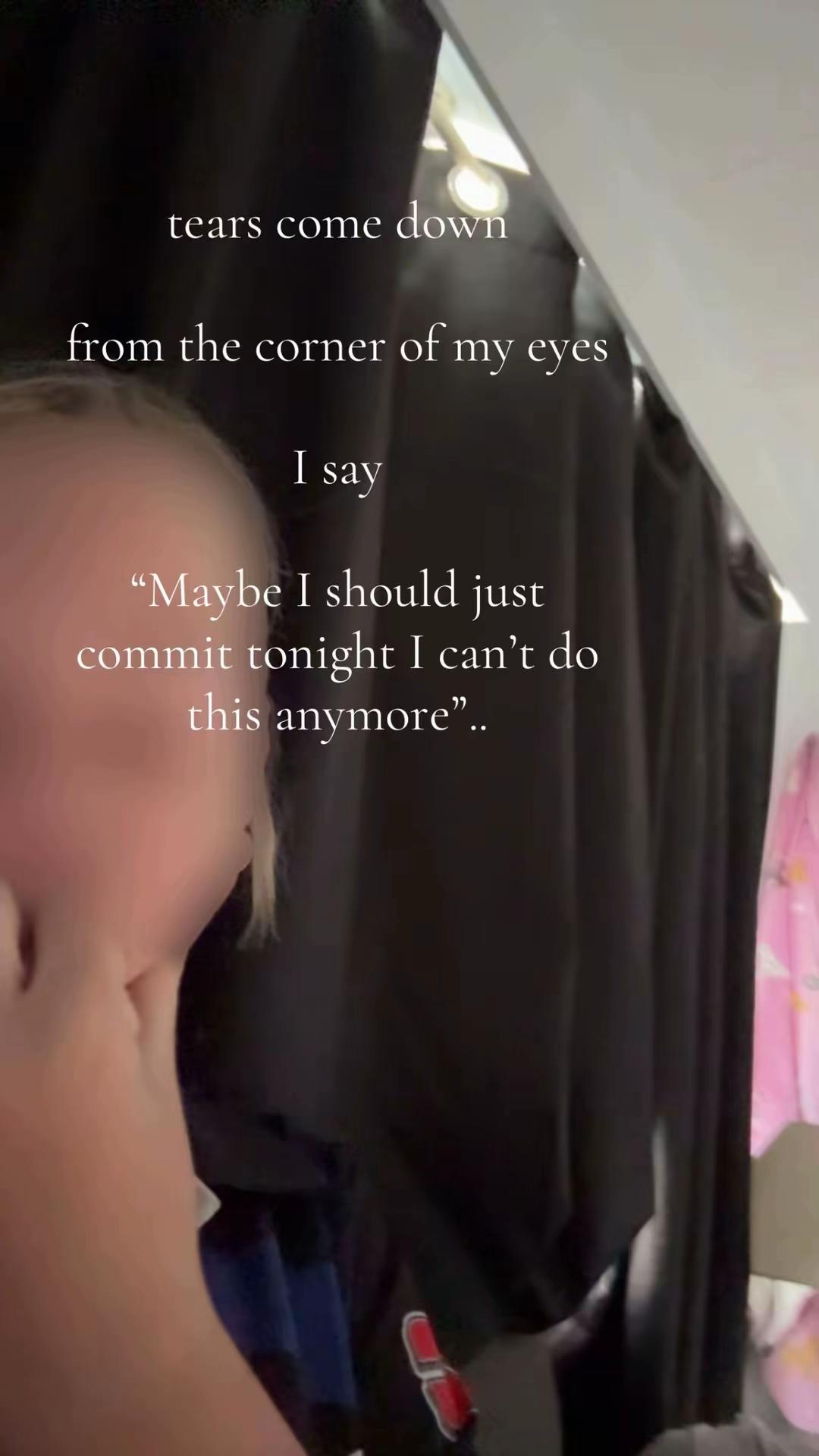 @𝒞𝒽𝒶𝓇𝓁ℯℯ．