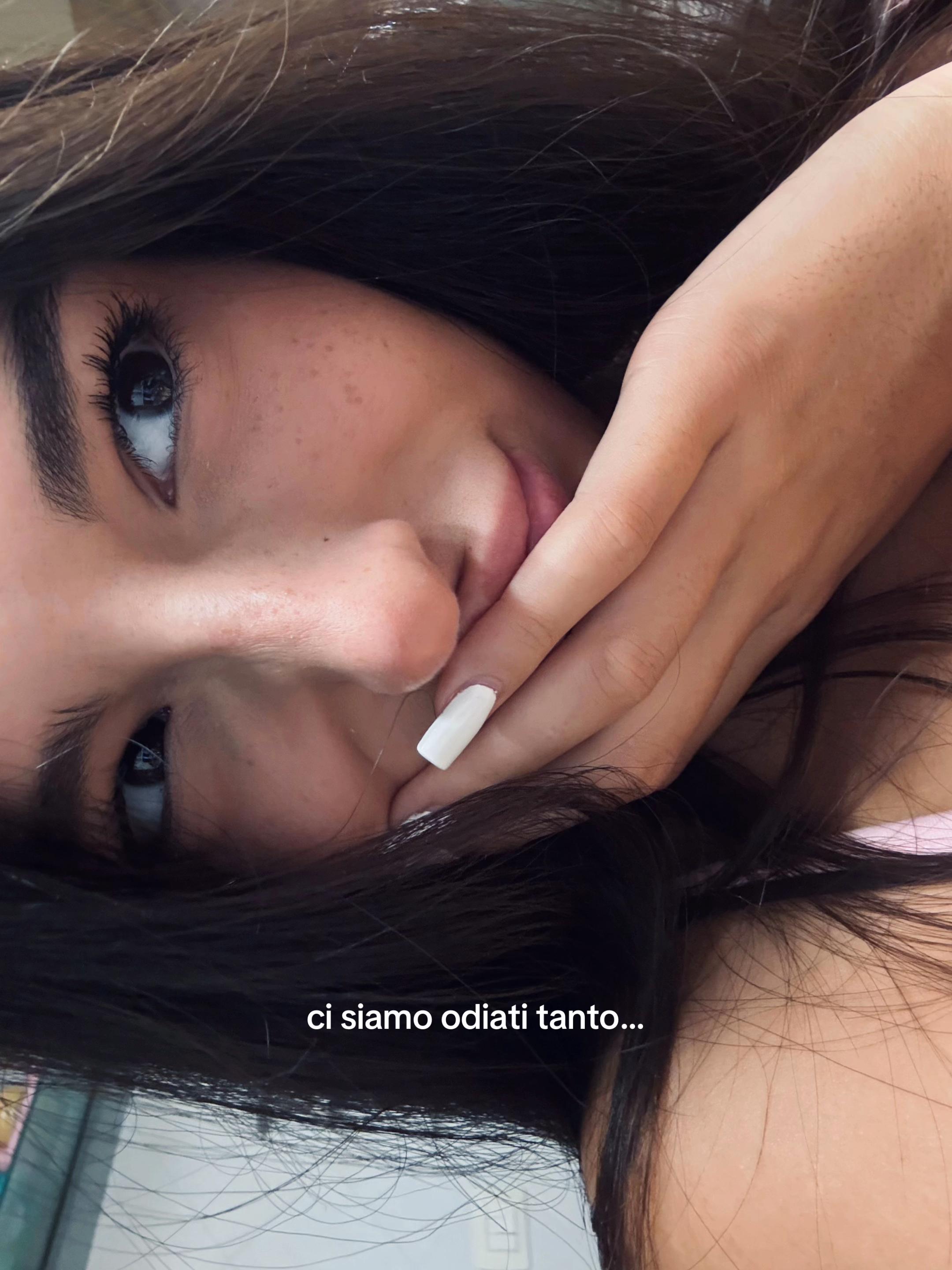 @𝐴𝑛𝑛𝑎 ﾒ𝟶