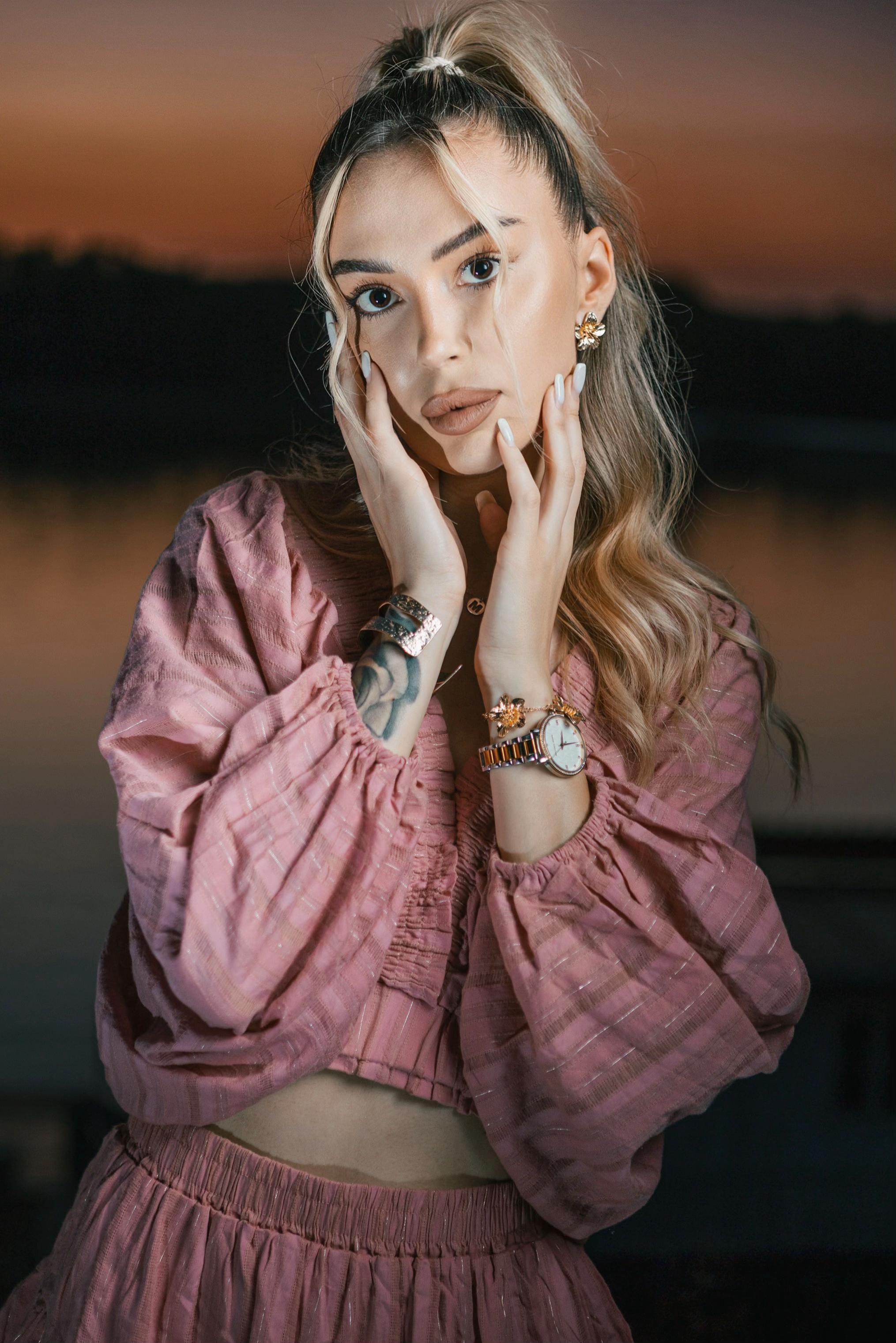 @𝑀𝒪𝒩𝐼𝒦𝒜