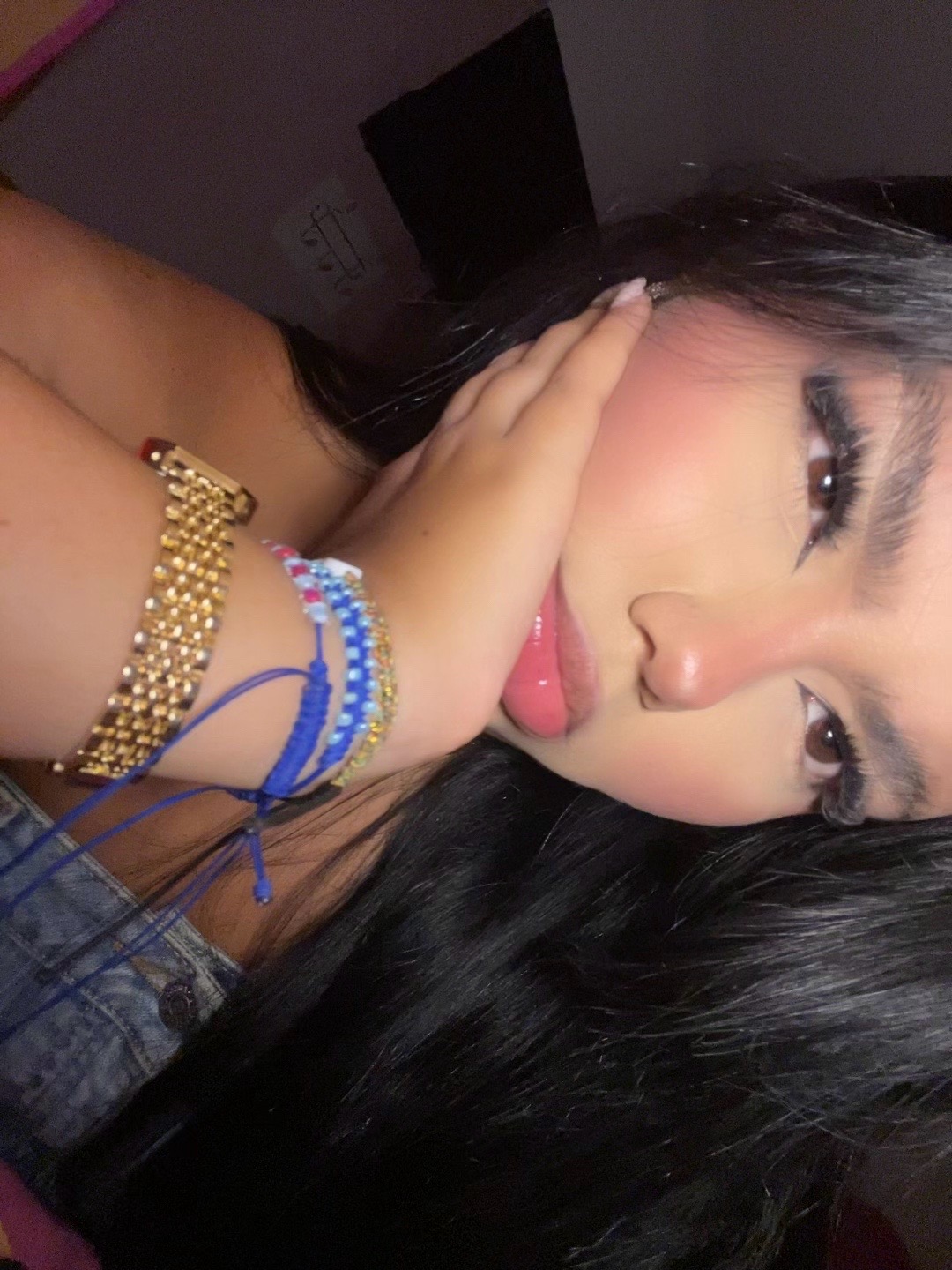 @Victoriaa