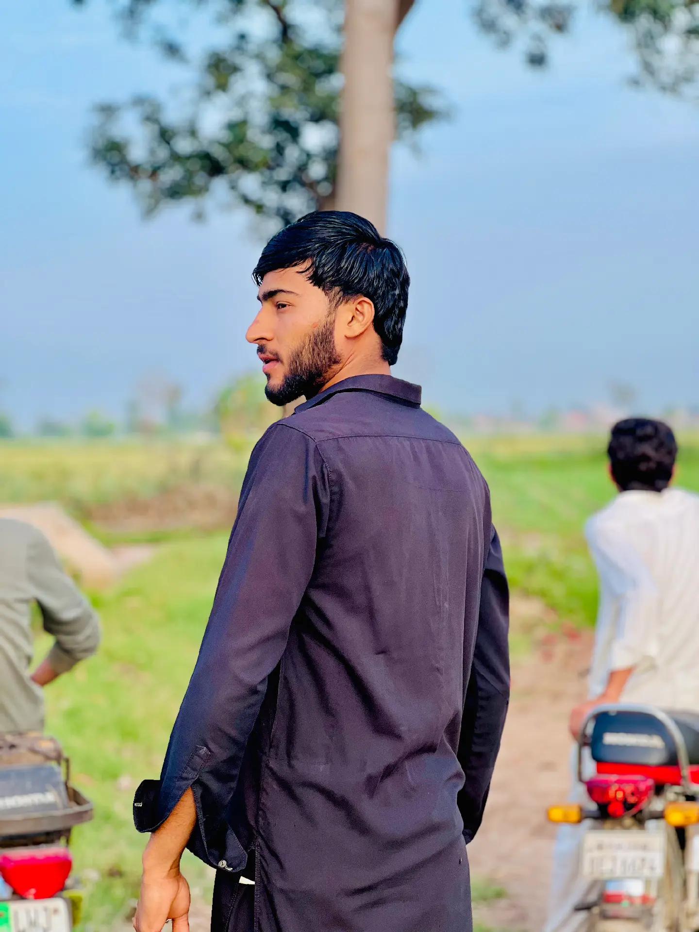 @Junaid khan2232👑👑👑