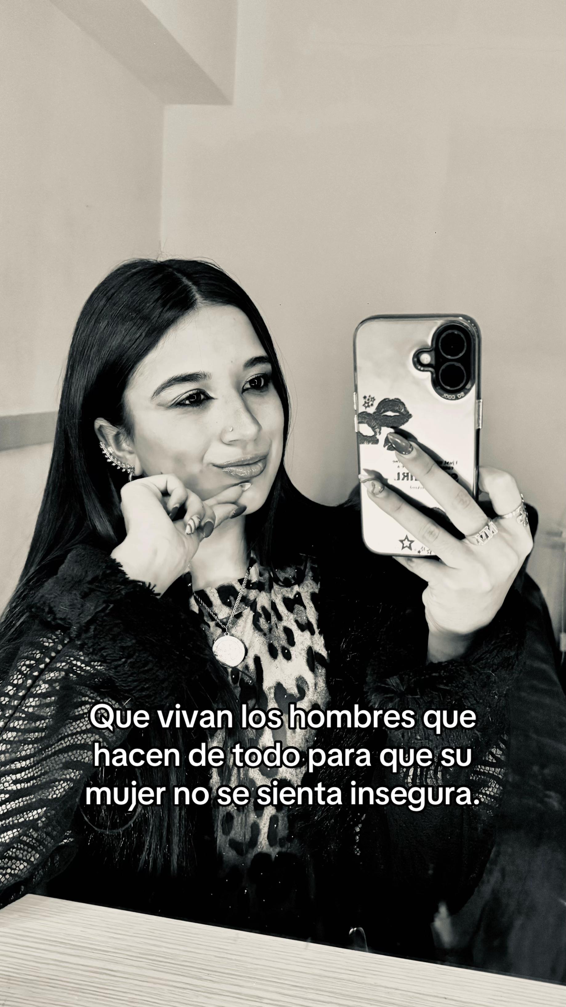 @𝒱𝒶𝓁𝓊 🖤
