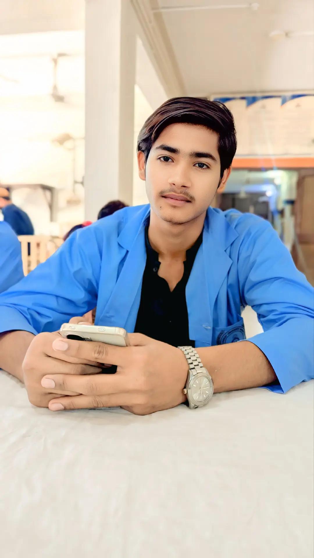 @√ اویس ملاح