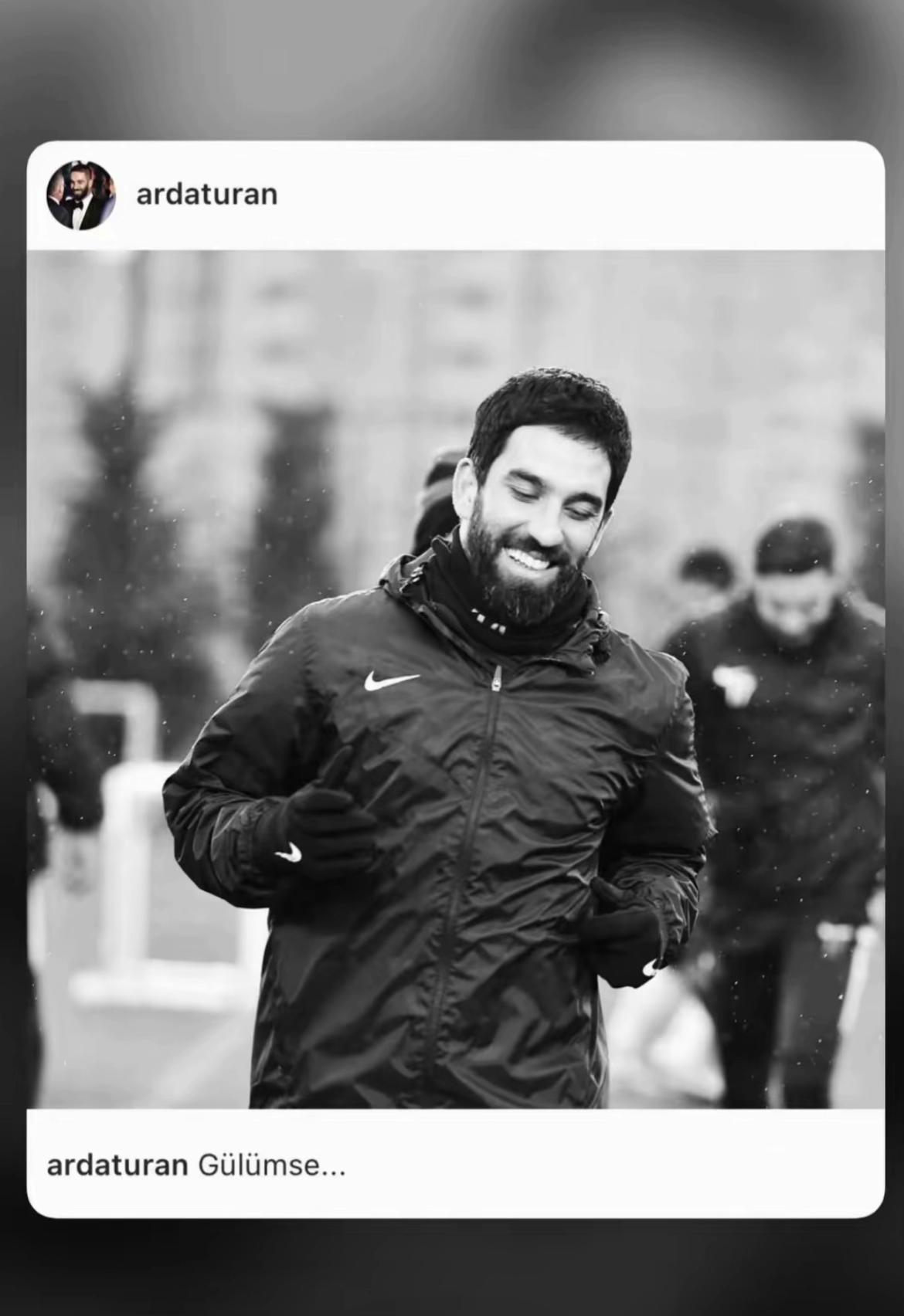 @￴￴￴ 　 　  ️