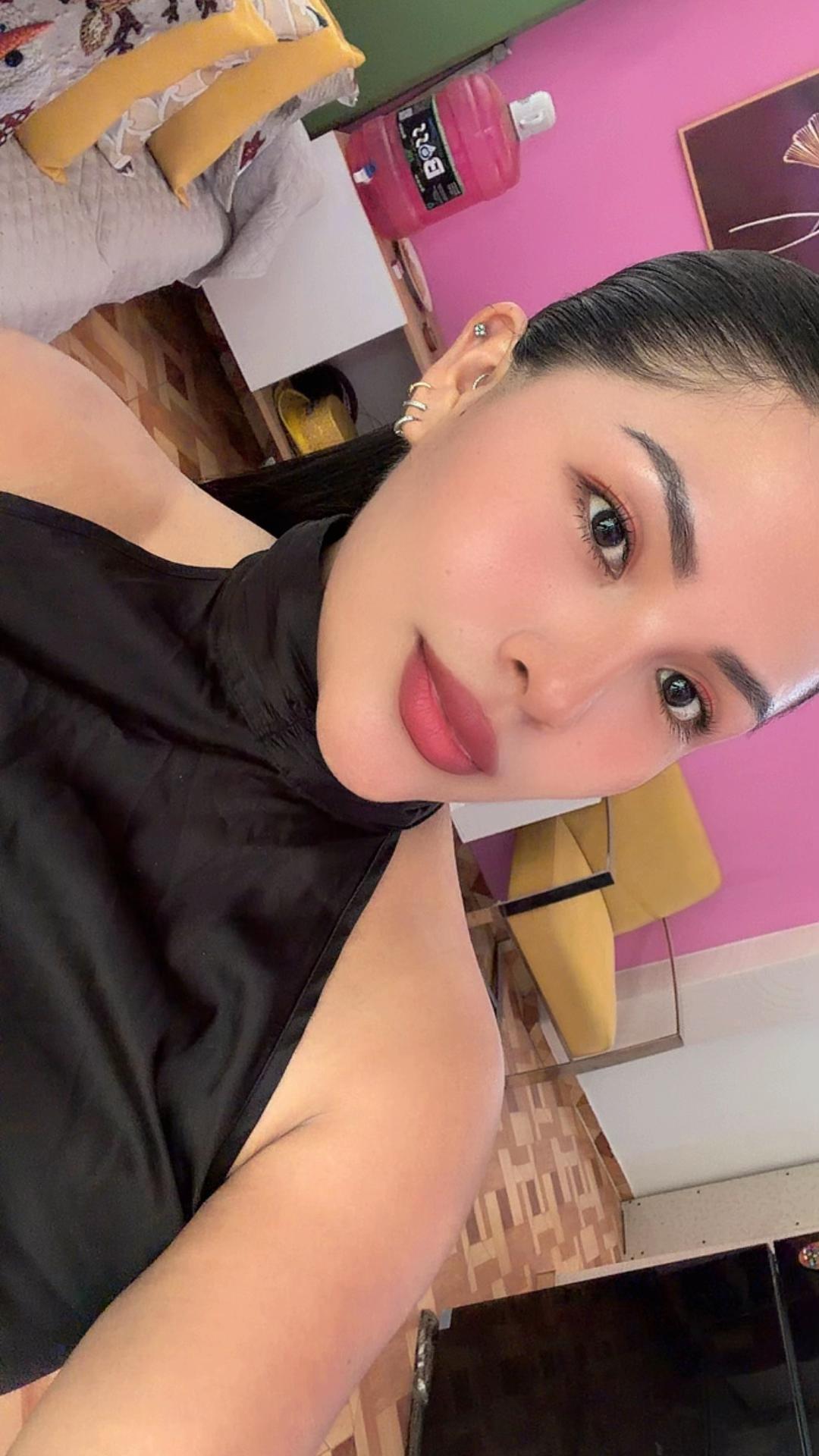 @Anell🍒