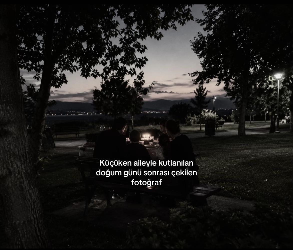 @𝑭.