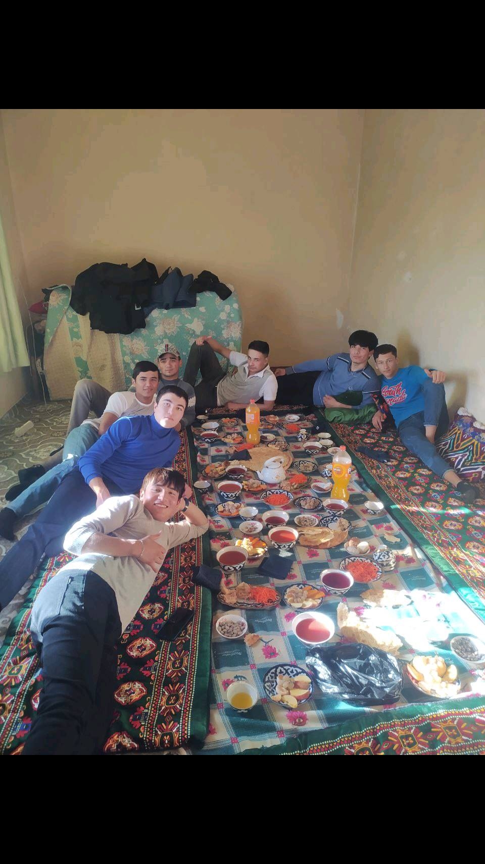 @Мая