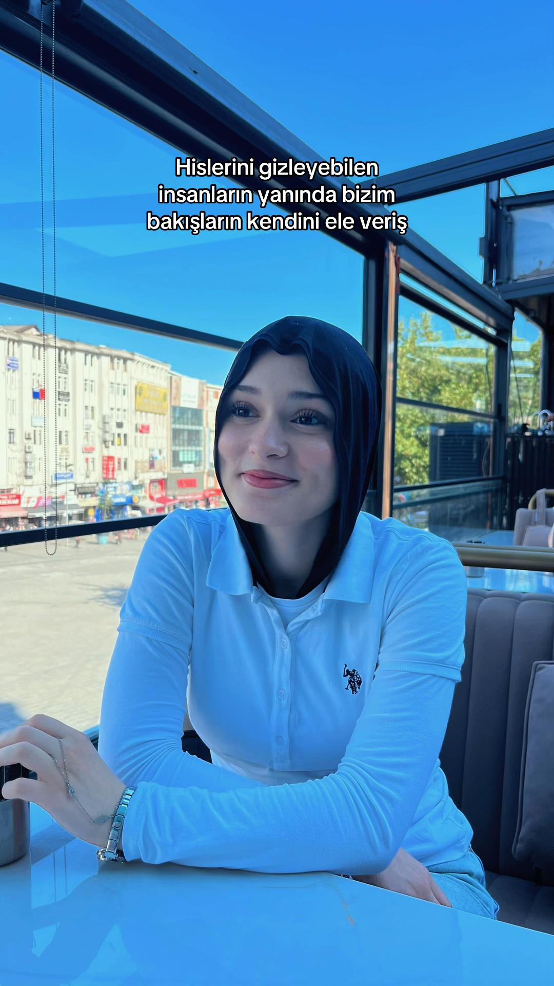 @𝓮𝓬𝓻𝓲𝓷.