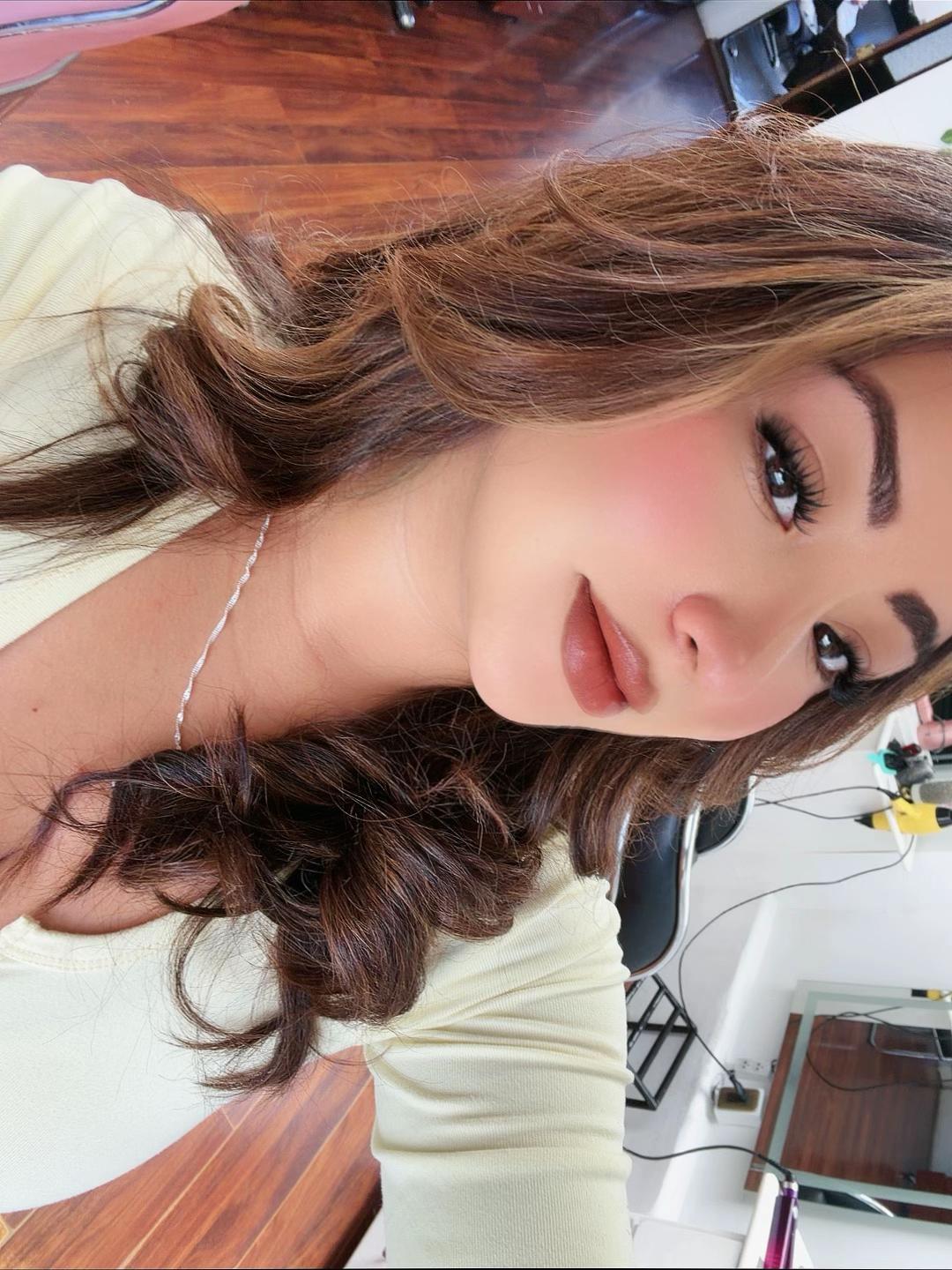 @GianiFloresMakeUp