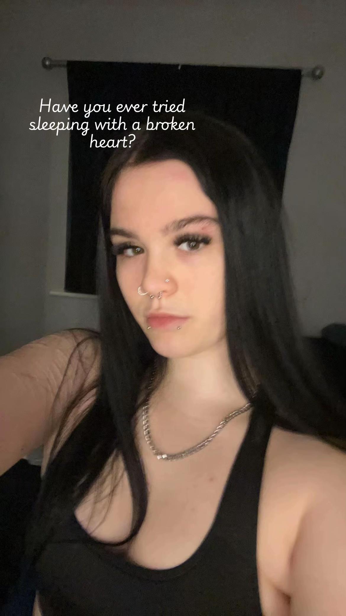 @Kacy🍒🖤💜