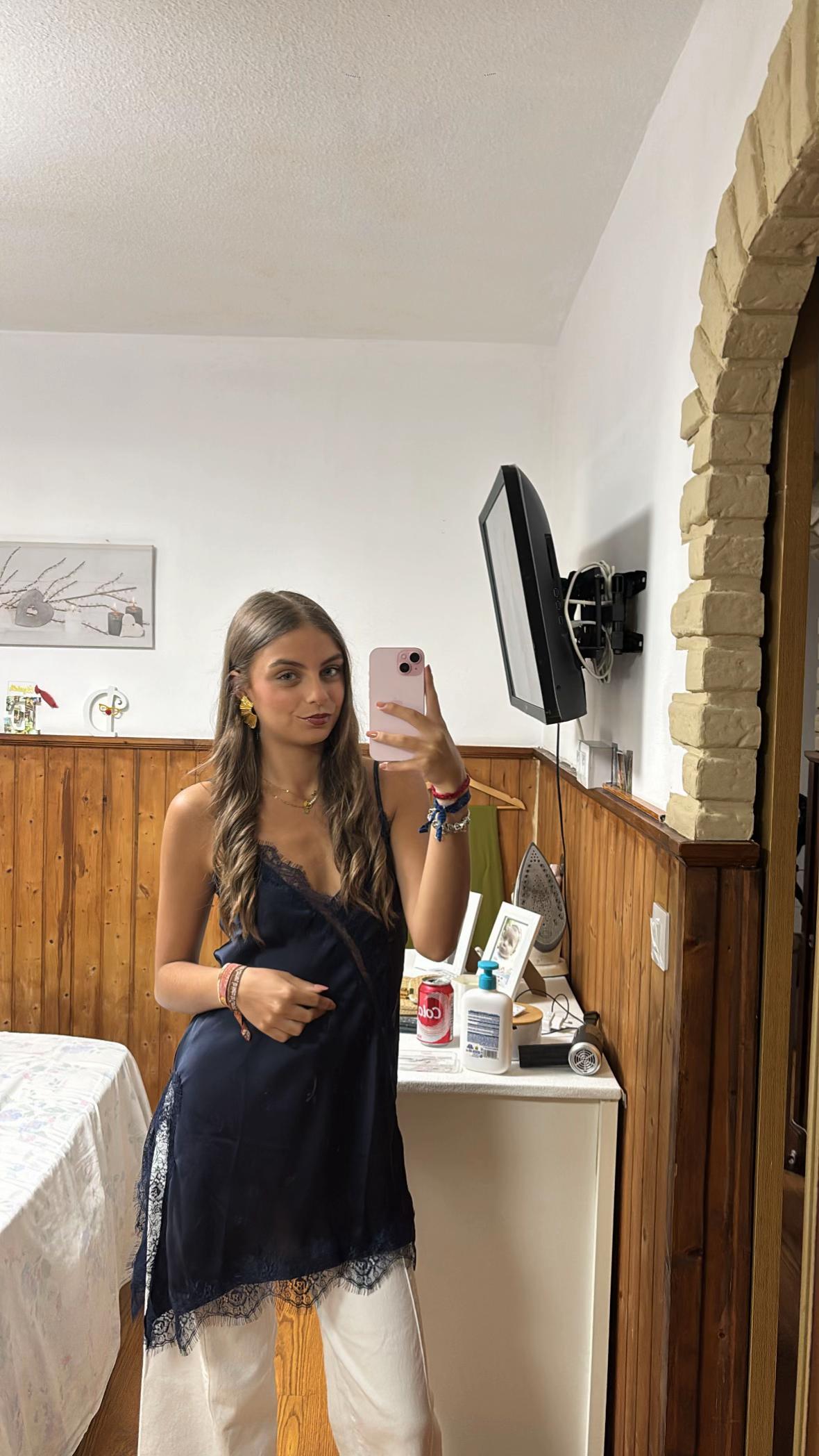 @Ainara