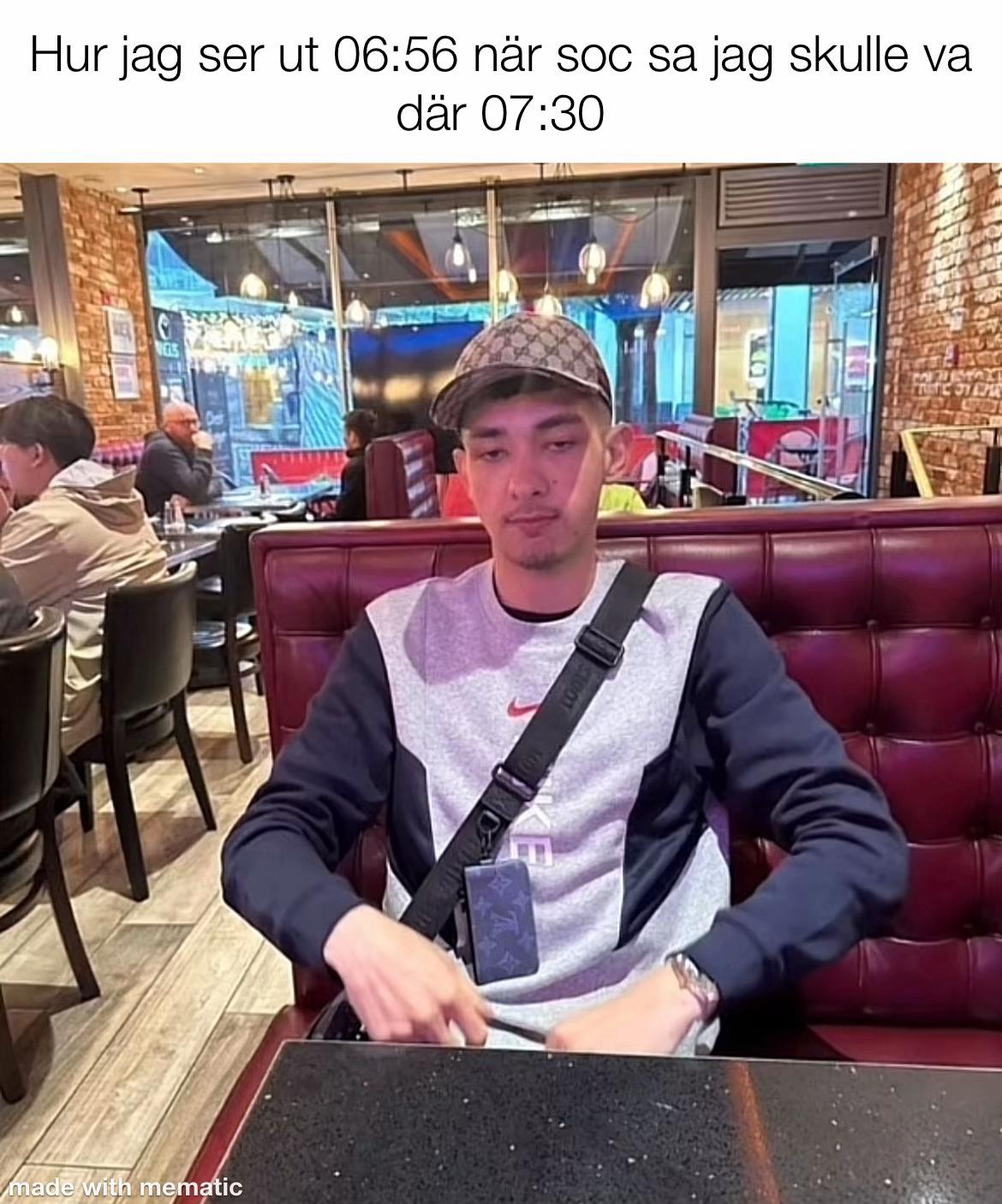@✌️