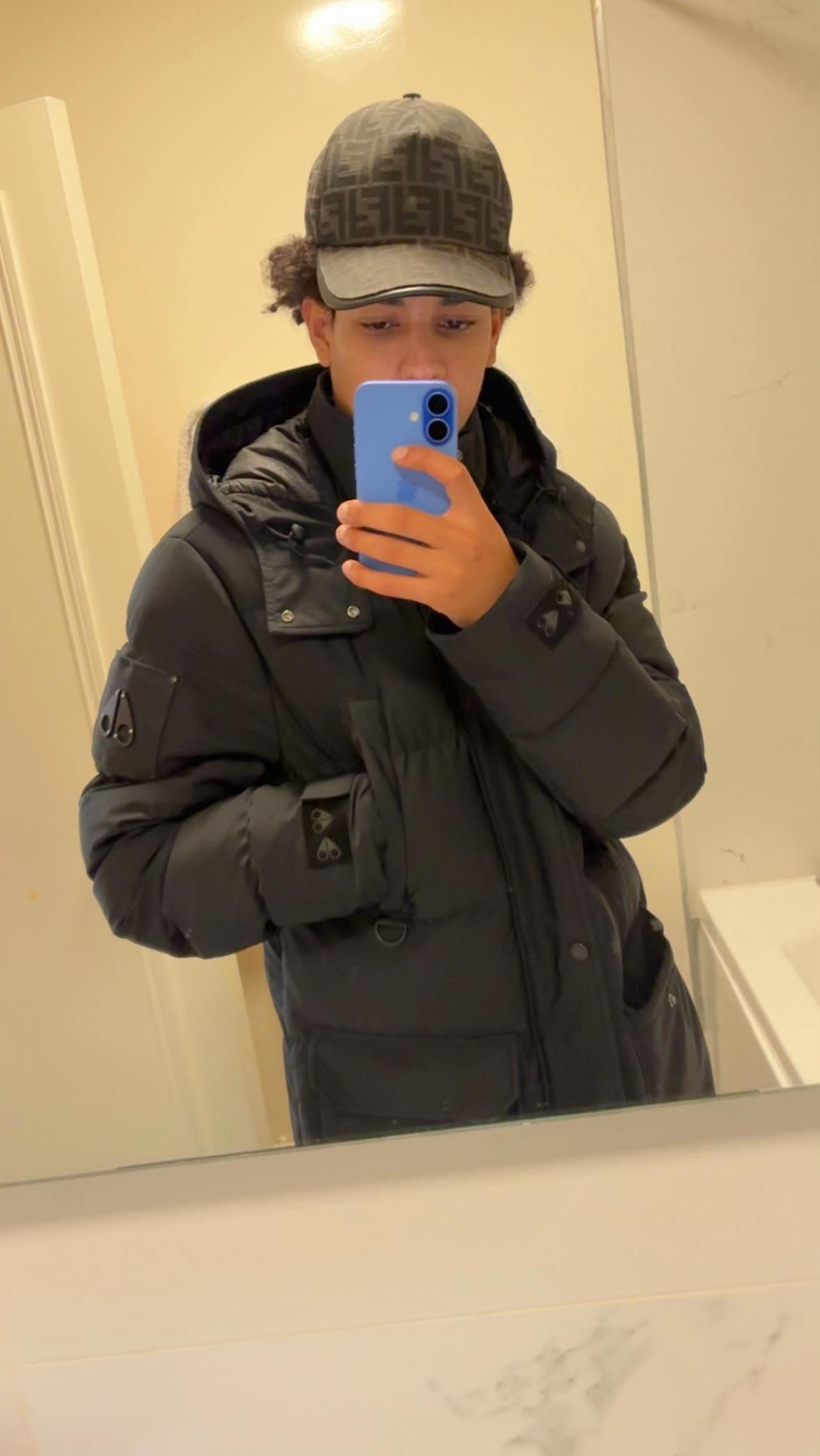 @🦂