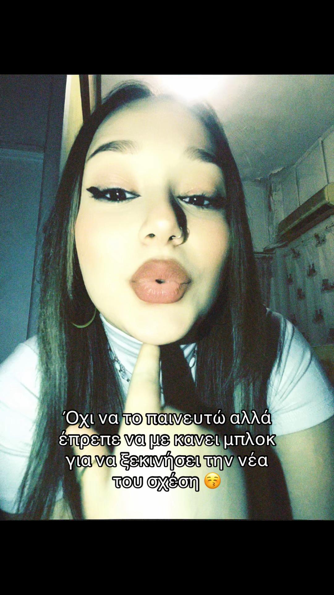 @_.marianthiiii