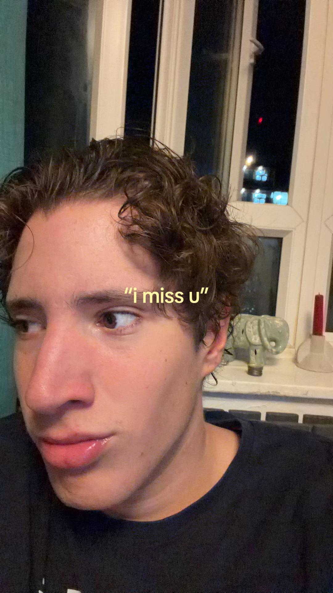 @⃟