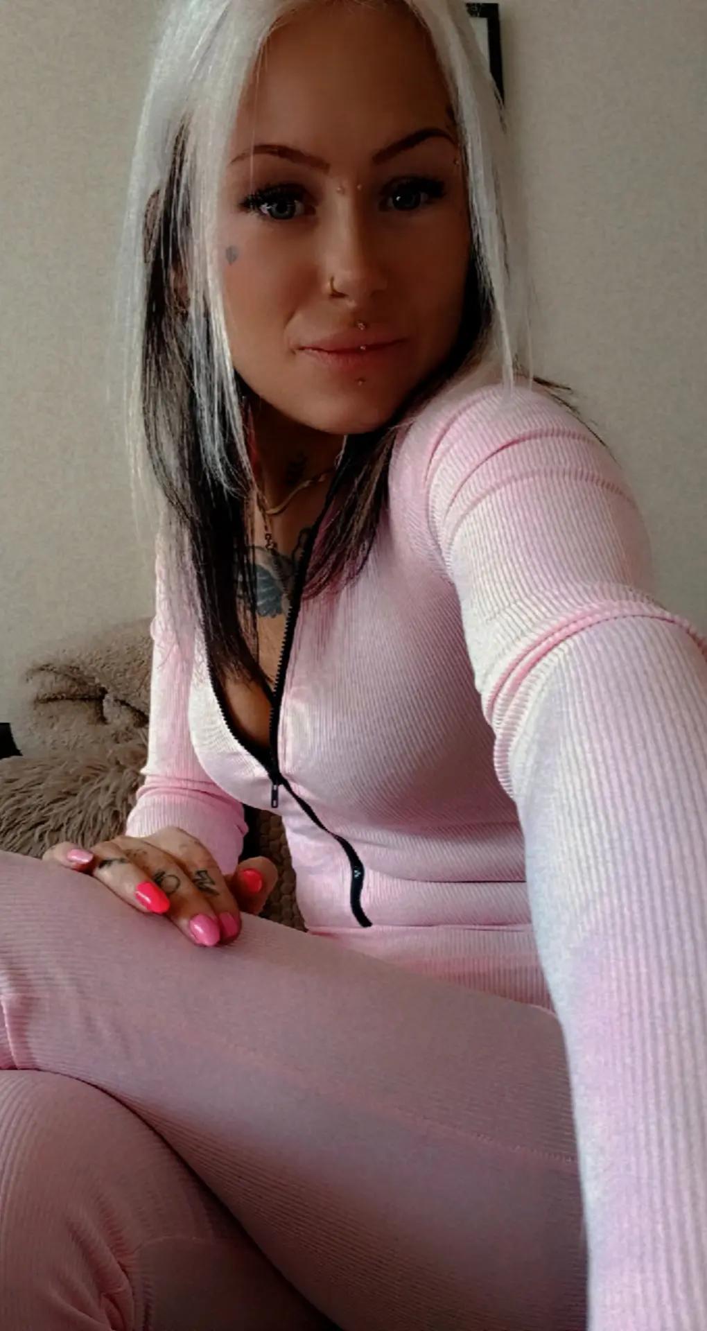 @MayaSophie Pink