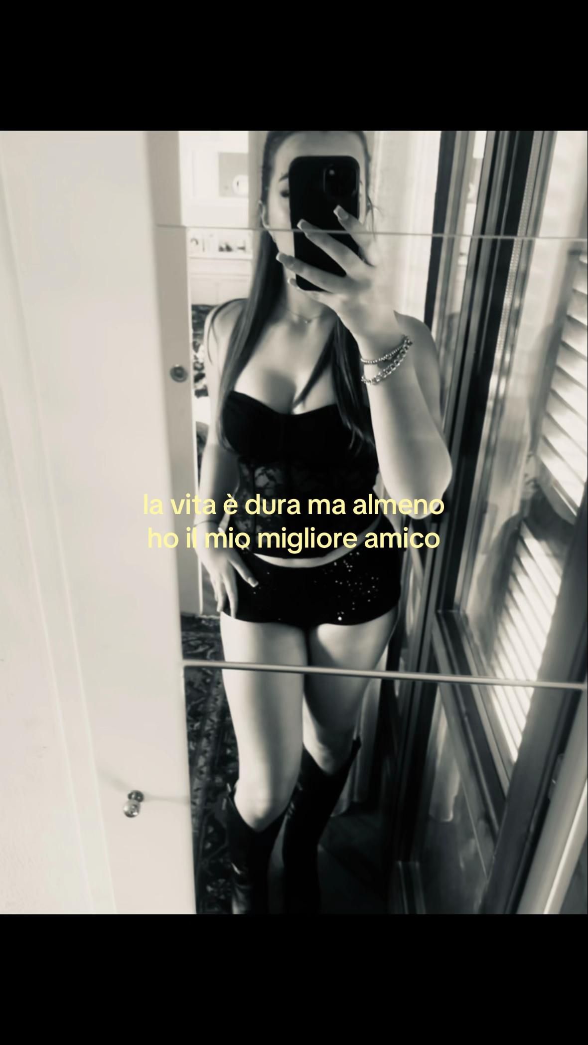 @🤷🏼&zwj;♀️