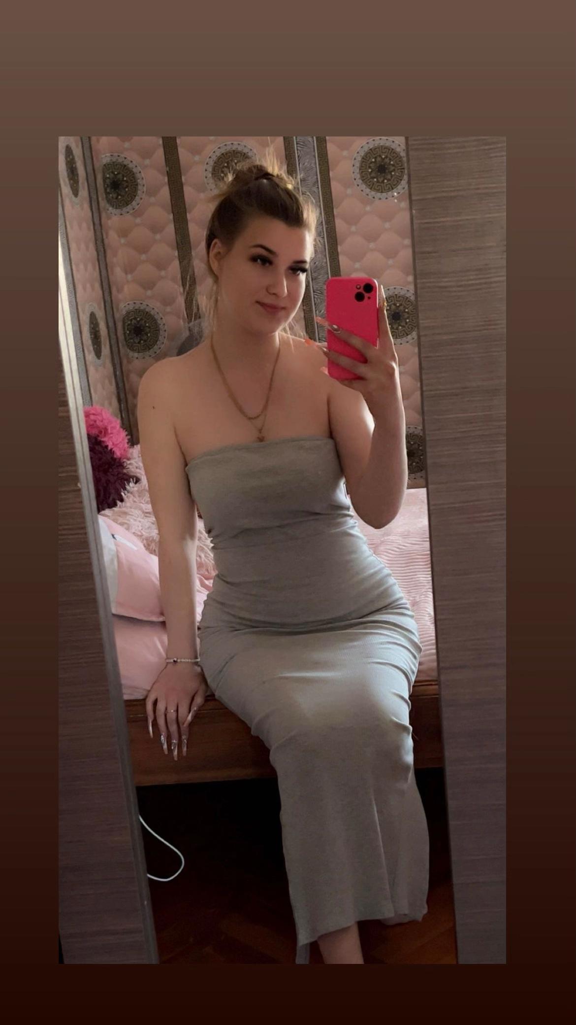 @liviakrjcz&aacute;r30