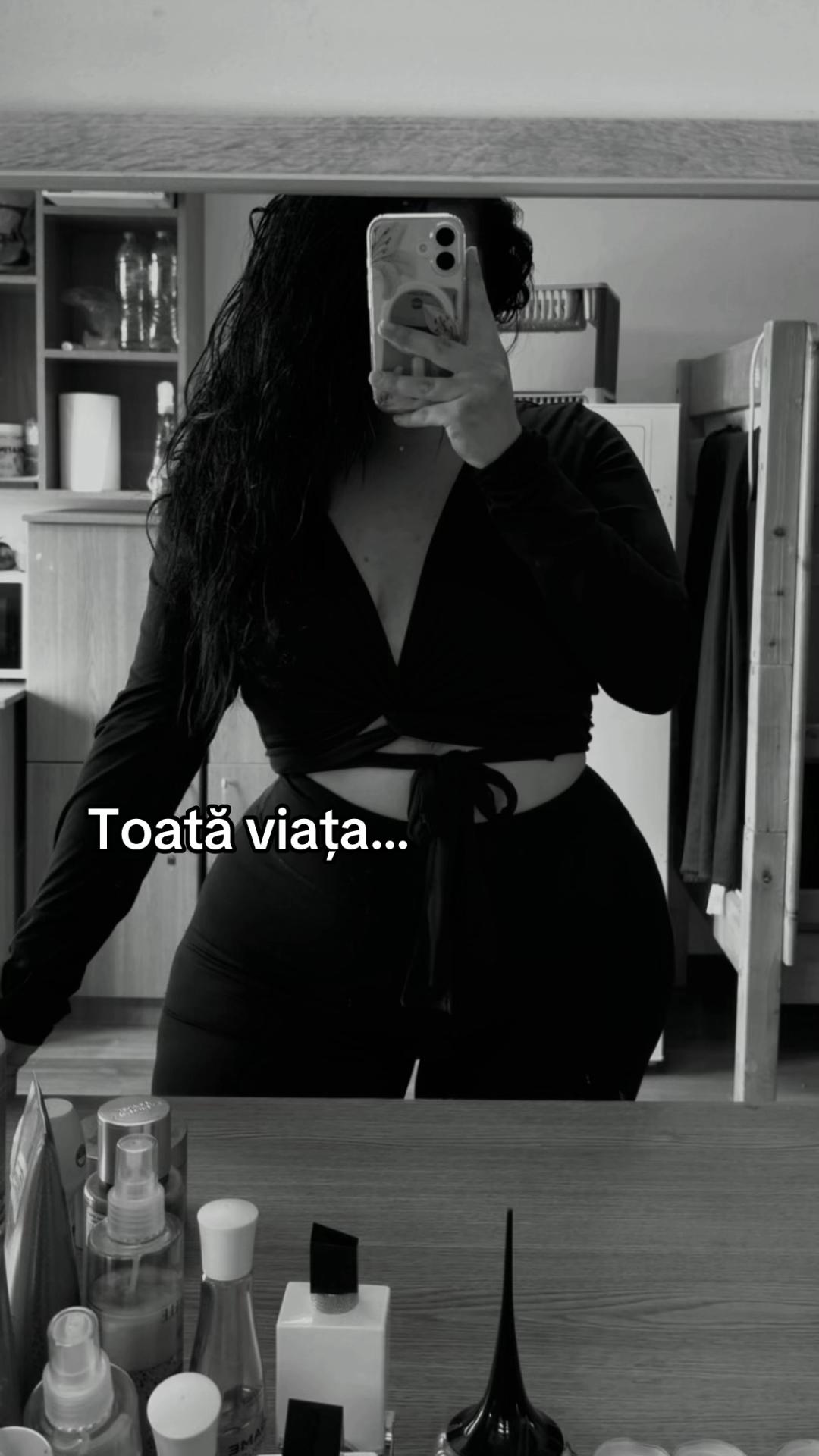 @🖤