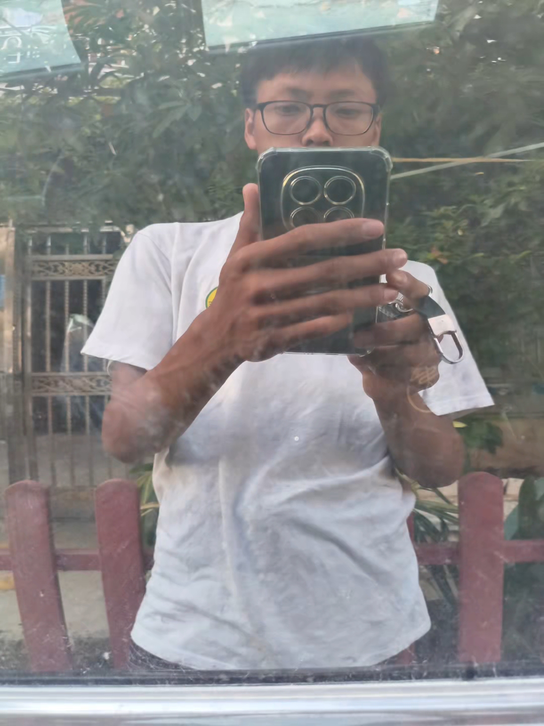@ကိုမောင်မောင်ဖြိုး