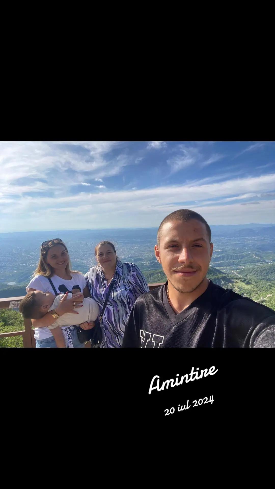 @Elena Popa8028